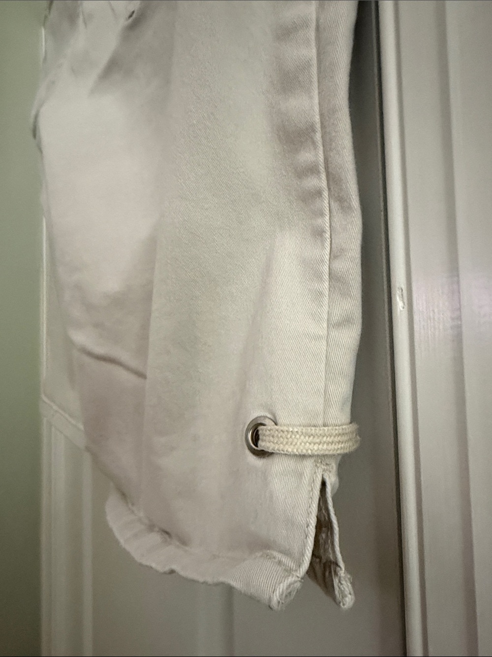 Gloria Vanderbilt Pale Beige Pull-On Bermuda Shorts - Picture 3 of 4